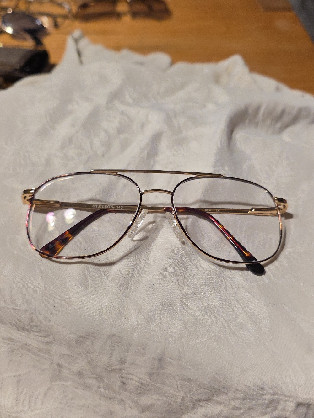 Stetson Gold Metal Aviator Glasses with Tortoiseshell Temples